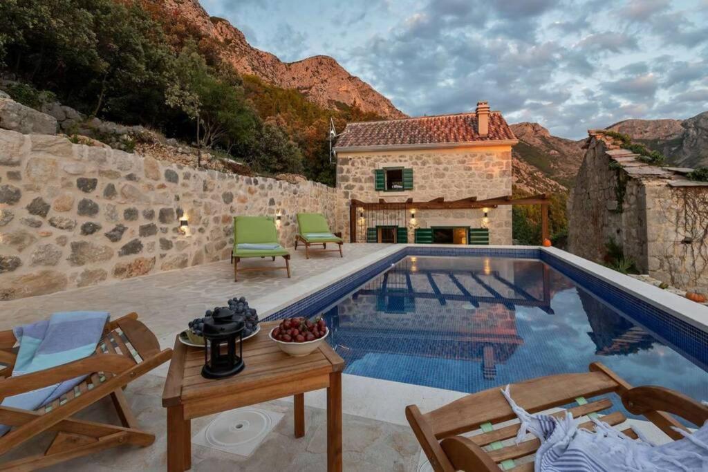 Holiday Home Marijana Zaostrog Luaran gambar